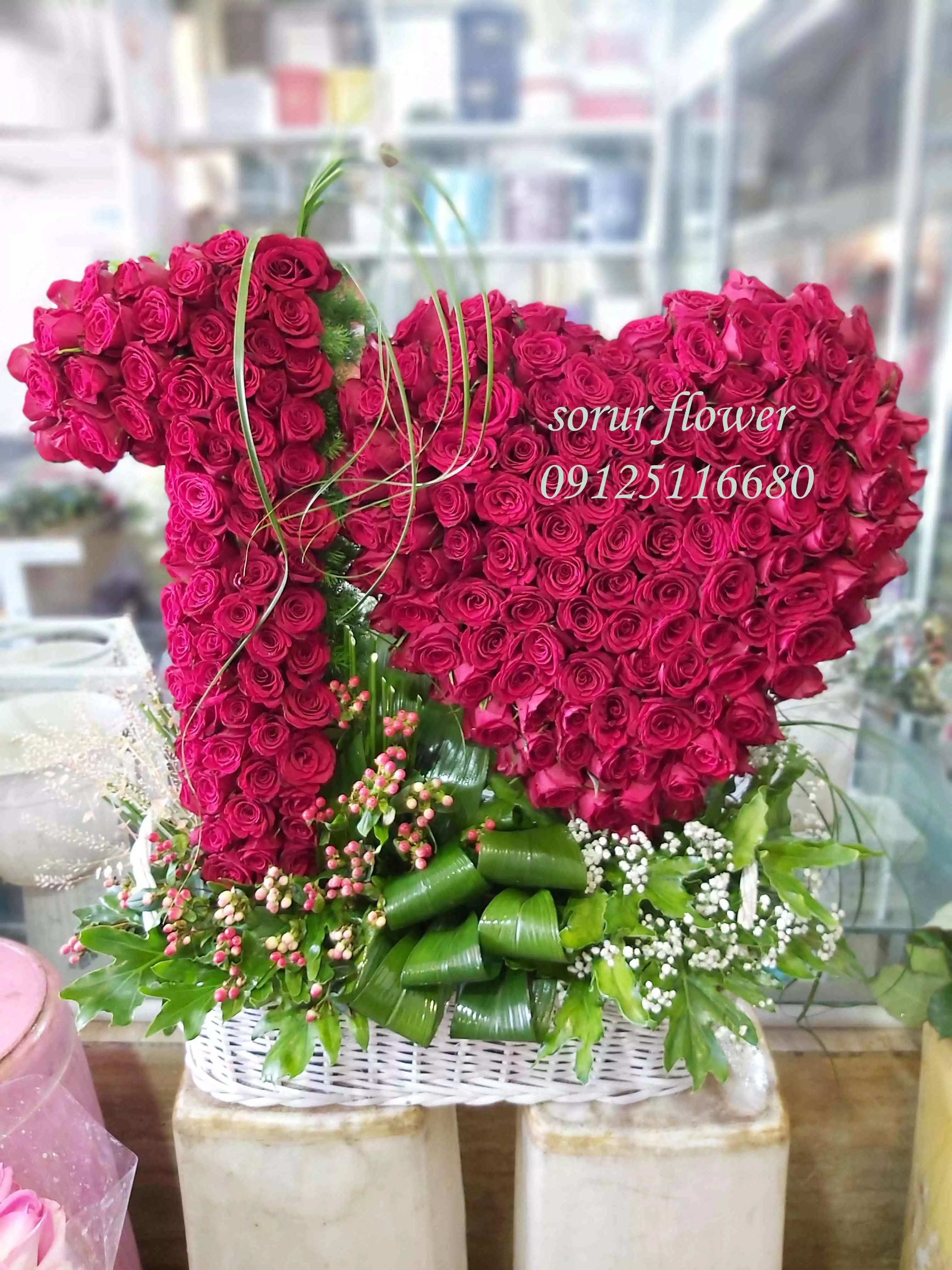 سبدگل قلبی رز قرمز (فانتزی)